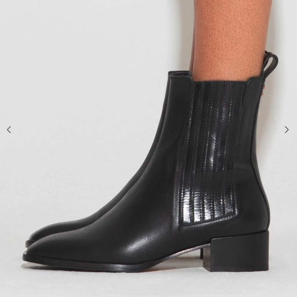 Aeyde Neill Black Calf Chelsea Boots 39 NWT